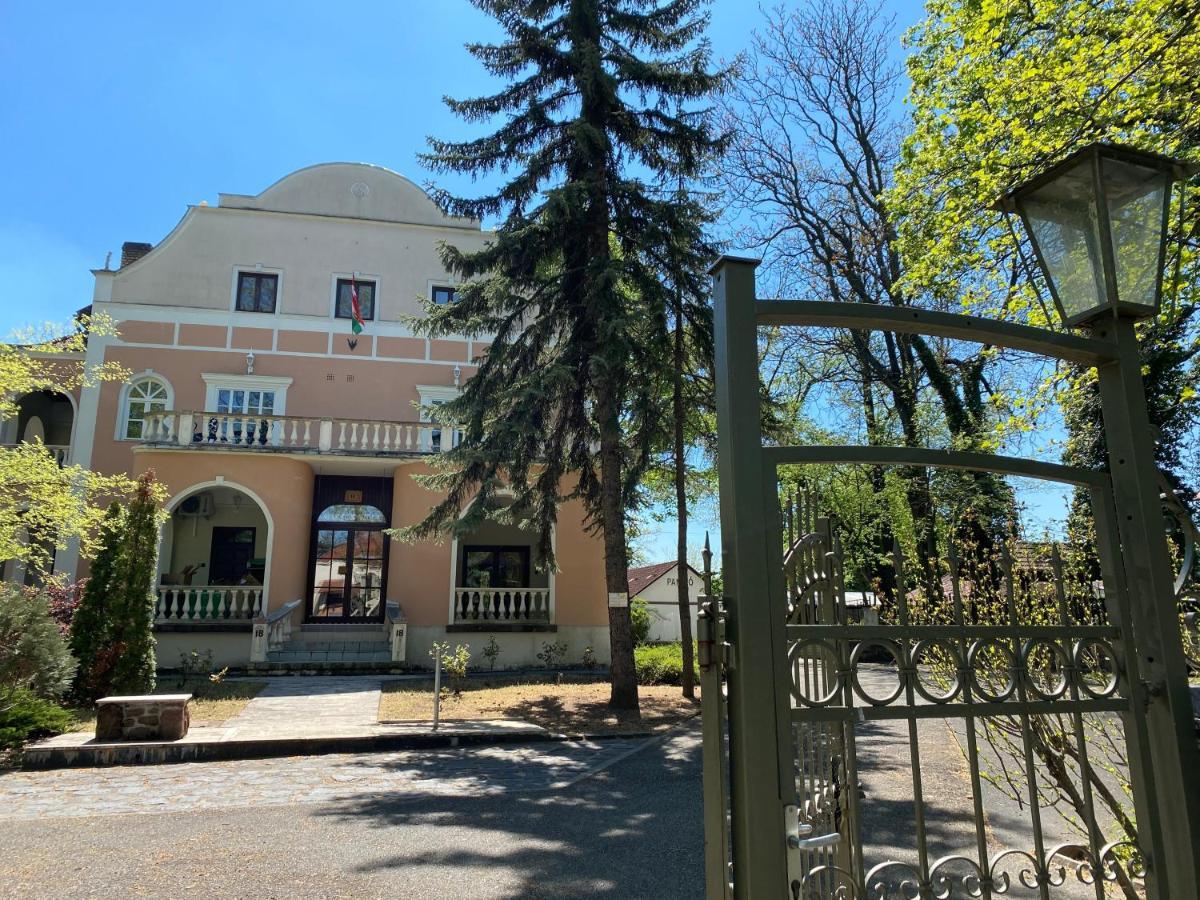 Gosztonyi Villa Siofok Exterior photo